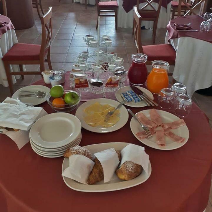 צ'לנו Albergo "Da Gigi" מראה חיצוני תמונה