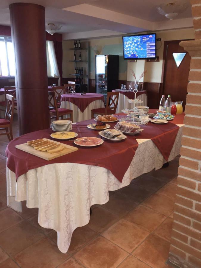 צ'לנו Albergo "Da Gigi" מראה חיצוני תמונה